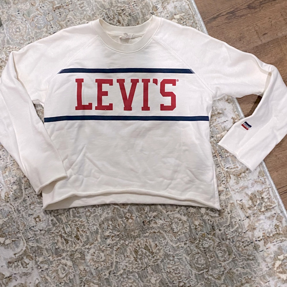 Levi’s sweatshirt